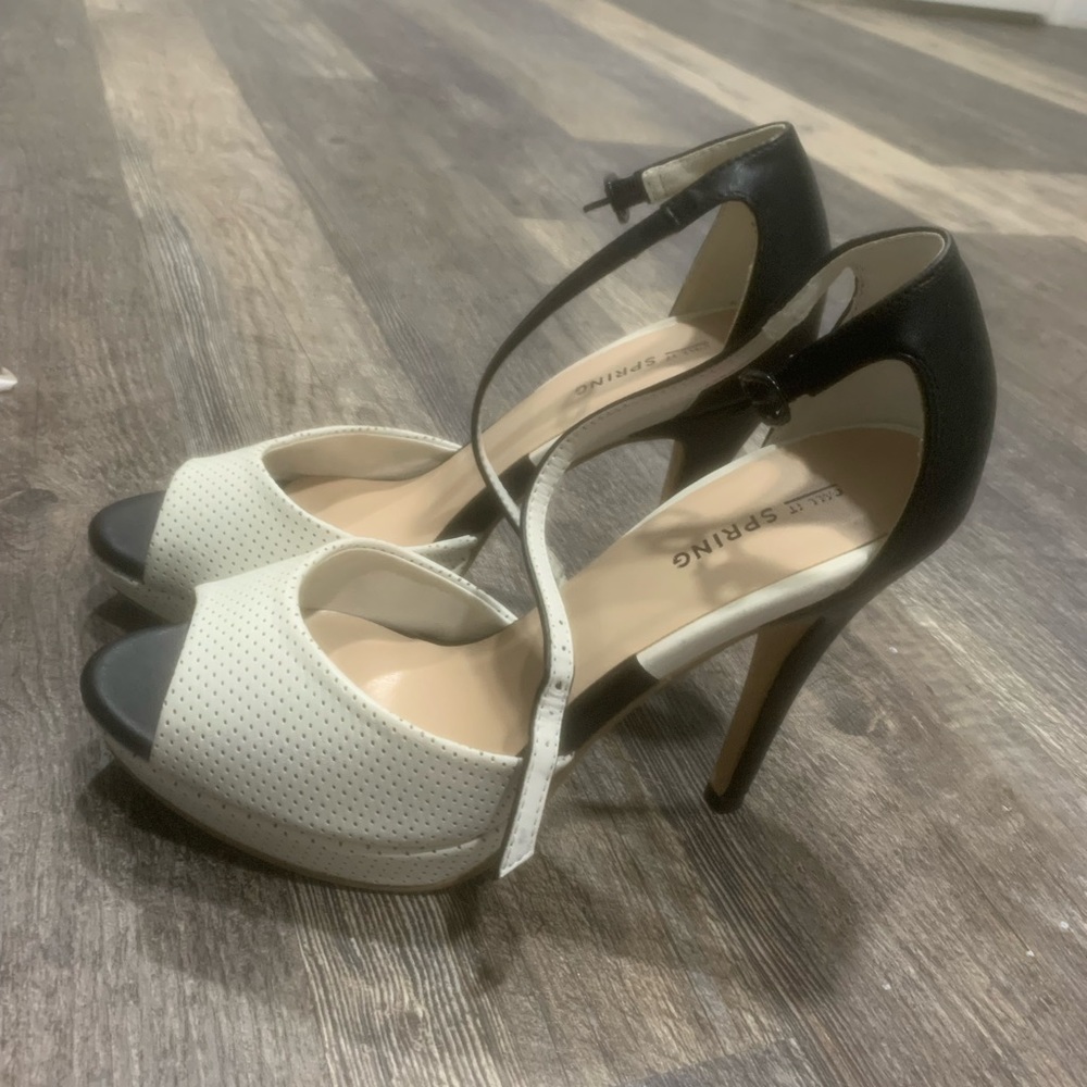 Worn once with friend for dinner date . There super low key Hot.